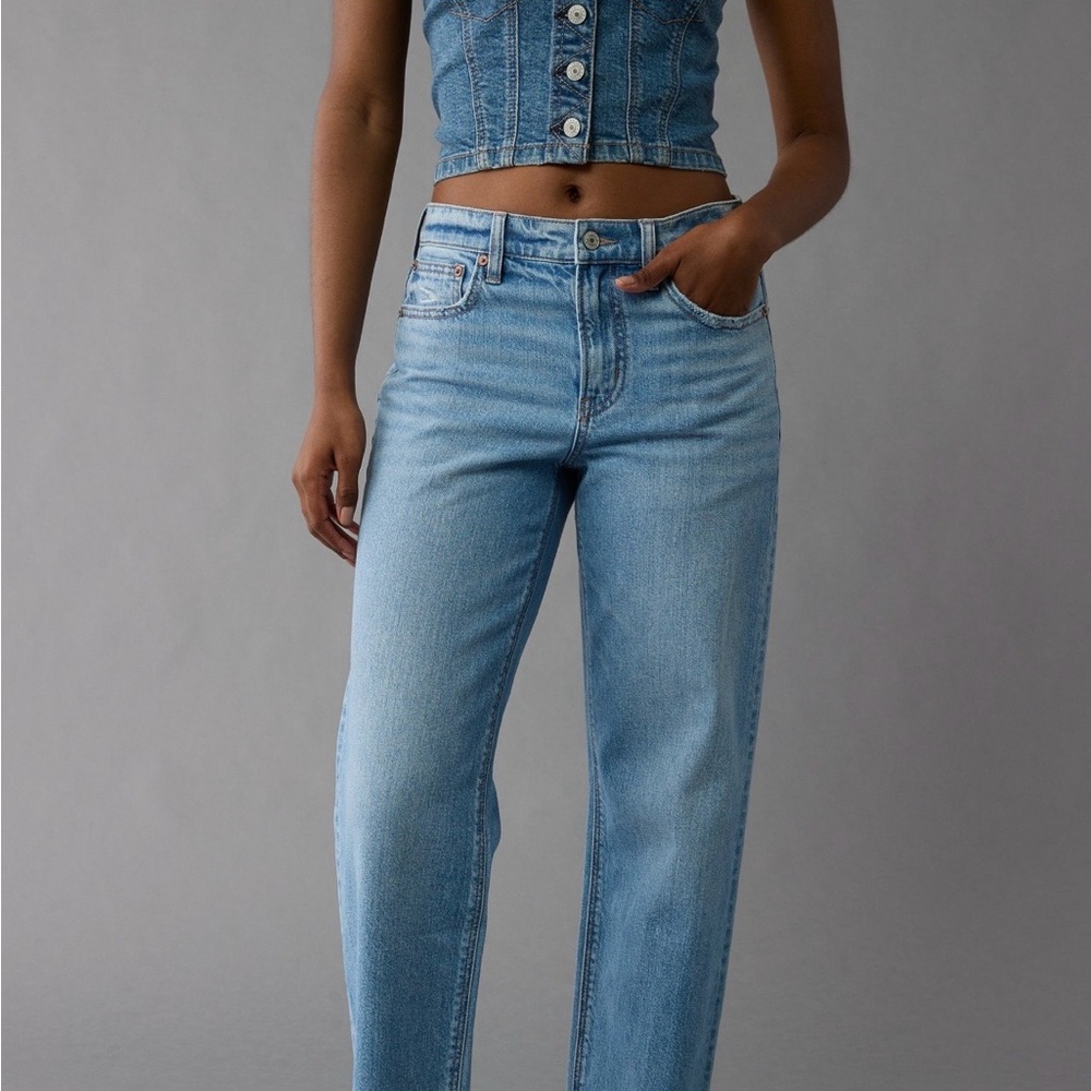 AE Stretch High-Waisted Stovepipe Jean Medium Indigo Size 2 Long - Picture 2 of 6